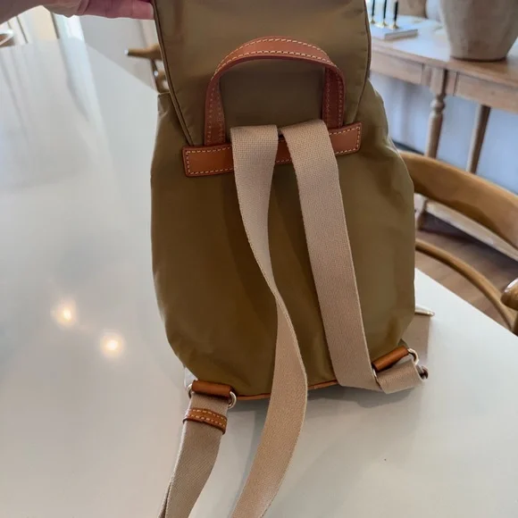 Dooney & Bourke nylon khaki backpack with leather trim NEW - Picture 4 of 10